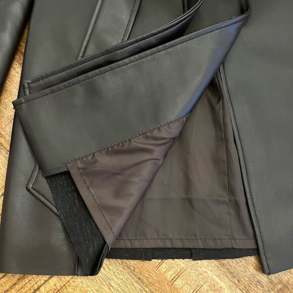 Via Spiga Chocolate Brown Vegan Leather Trench Coat Size Medium Belted Classic - Picture 9 of 16